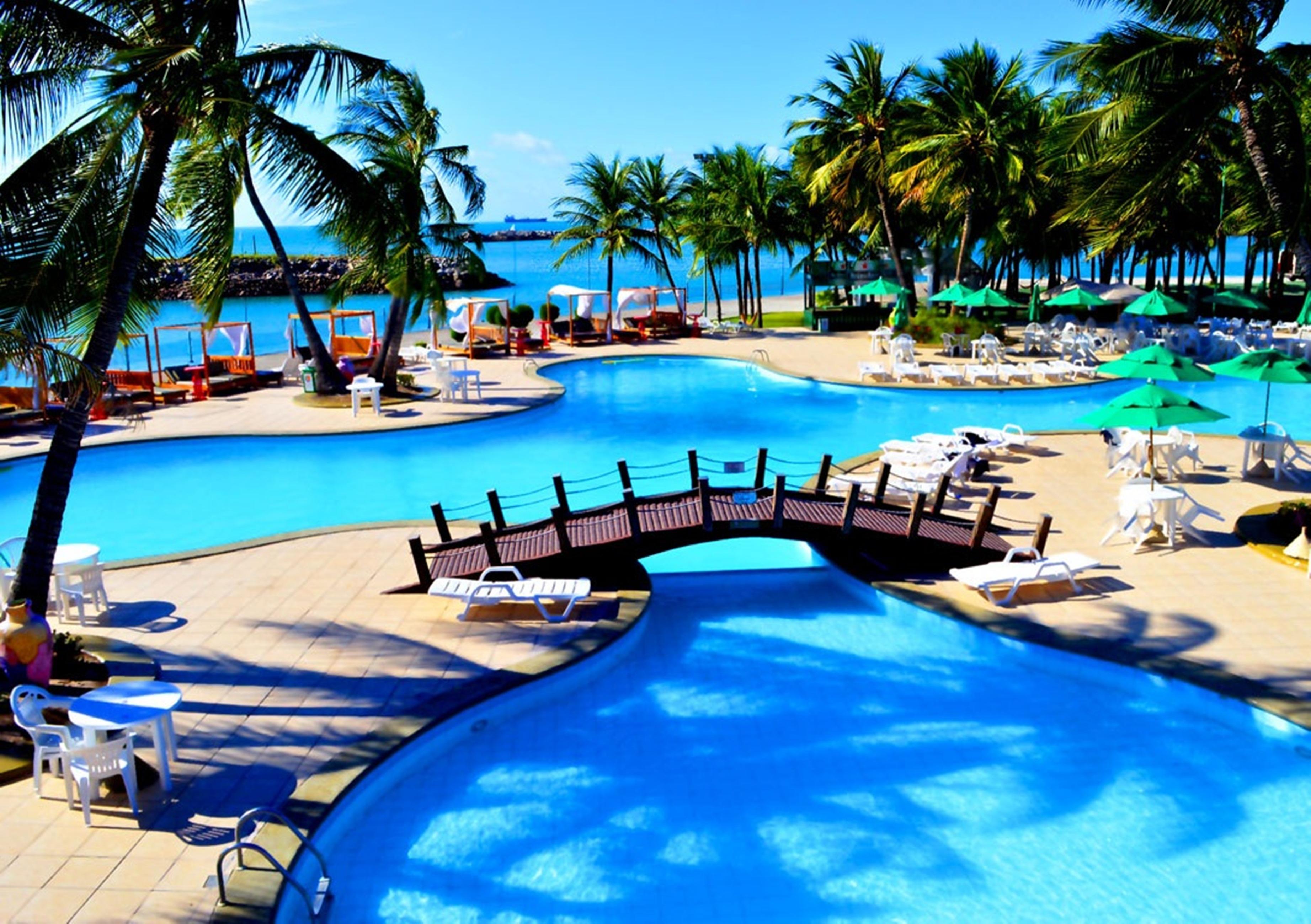 Marina Park Hotel 福塔雷萨 外观 照片 The pool at the Royal Island Resort and Spa