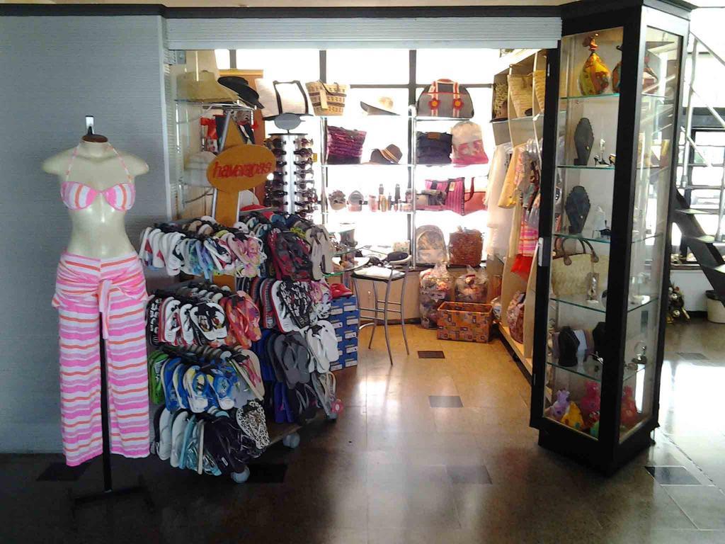 Marina Park Hotel 福塔雷萨 外观 照片 A store in the shopping mall
